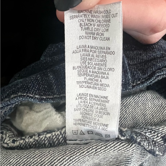 Miley Cyrus Max Azria Jean Shorts - Picture 5 of 8